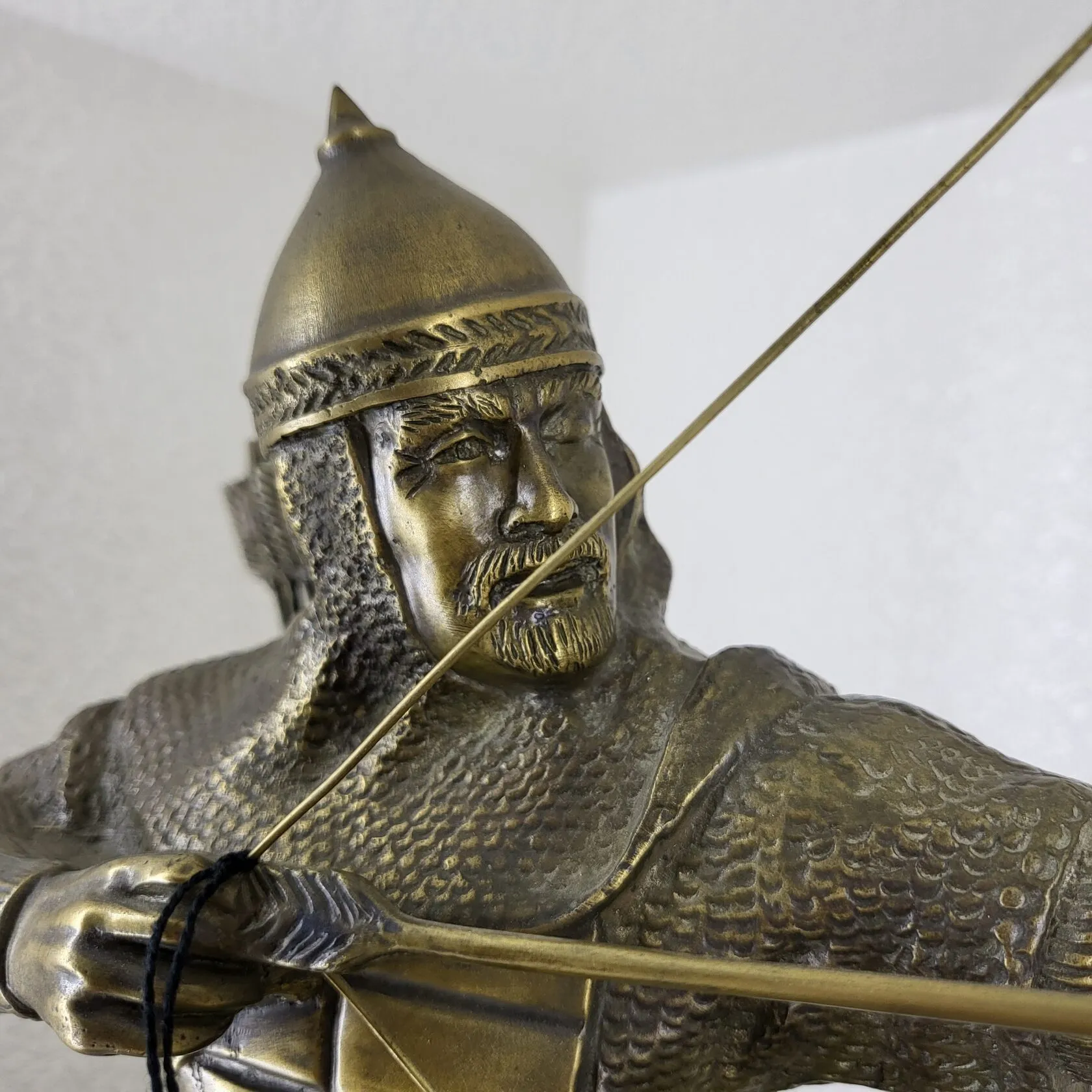 Стрелец на колене